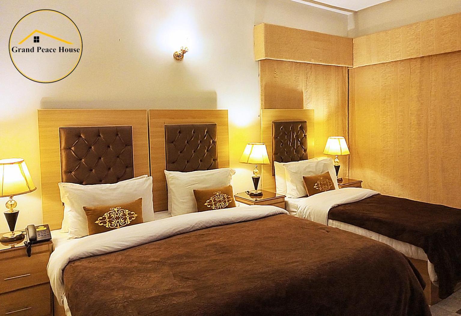 Grand Peace House II Bed & Breakfast Islamabad Bagian luar foto