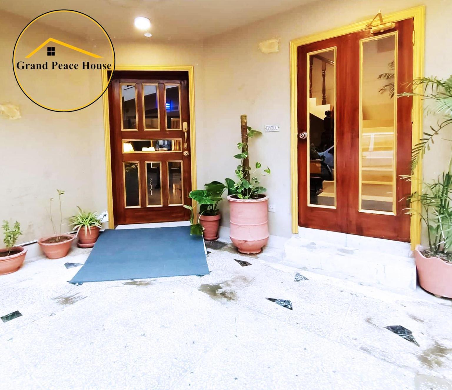 Grand Peace House II Bed & Breakfast Islamabad Bagian luar foto