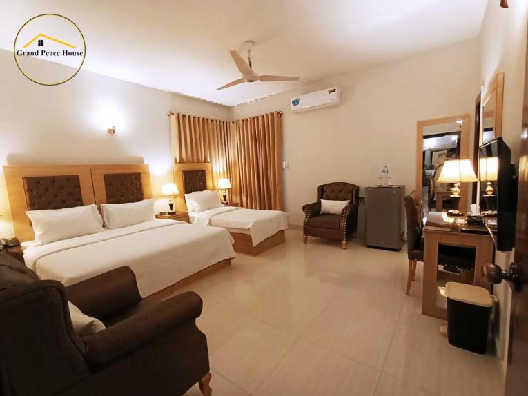 Grand Peace House II Bed & Breakfast Islamabad Bagian luar foto