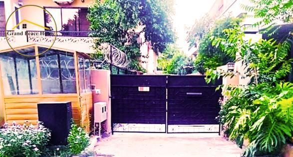 Grand Peace House II Bed & Breakfast Islamabad Bagian luar foto