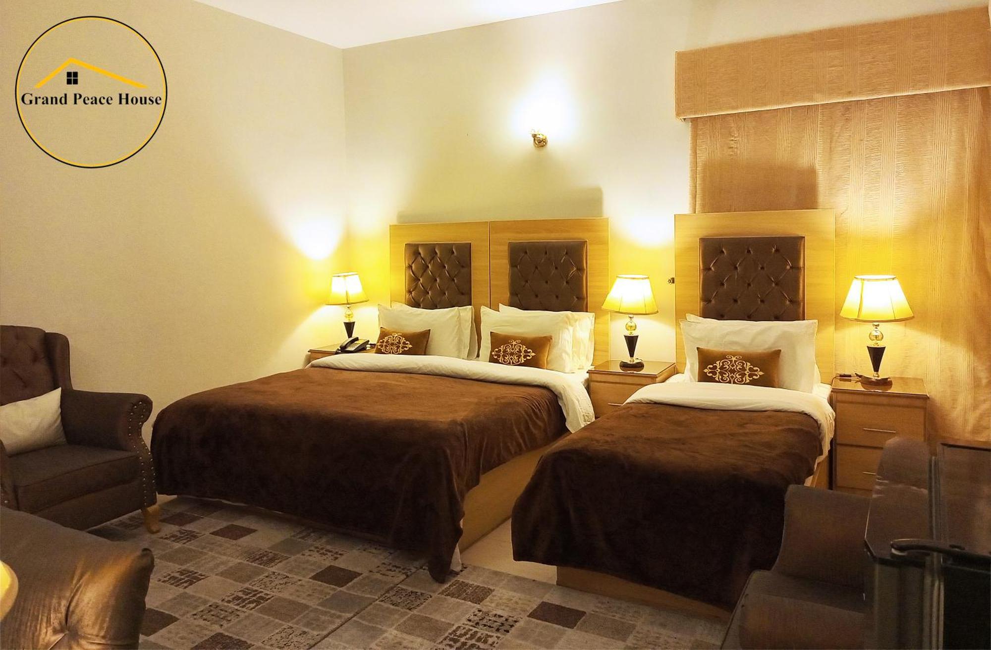 Grand Peace House II Bed & Breakfast Islamabad Bagian luar foto